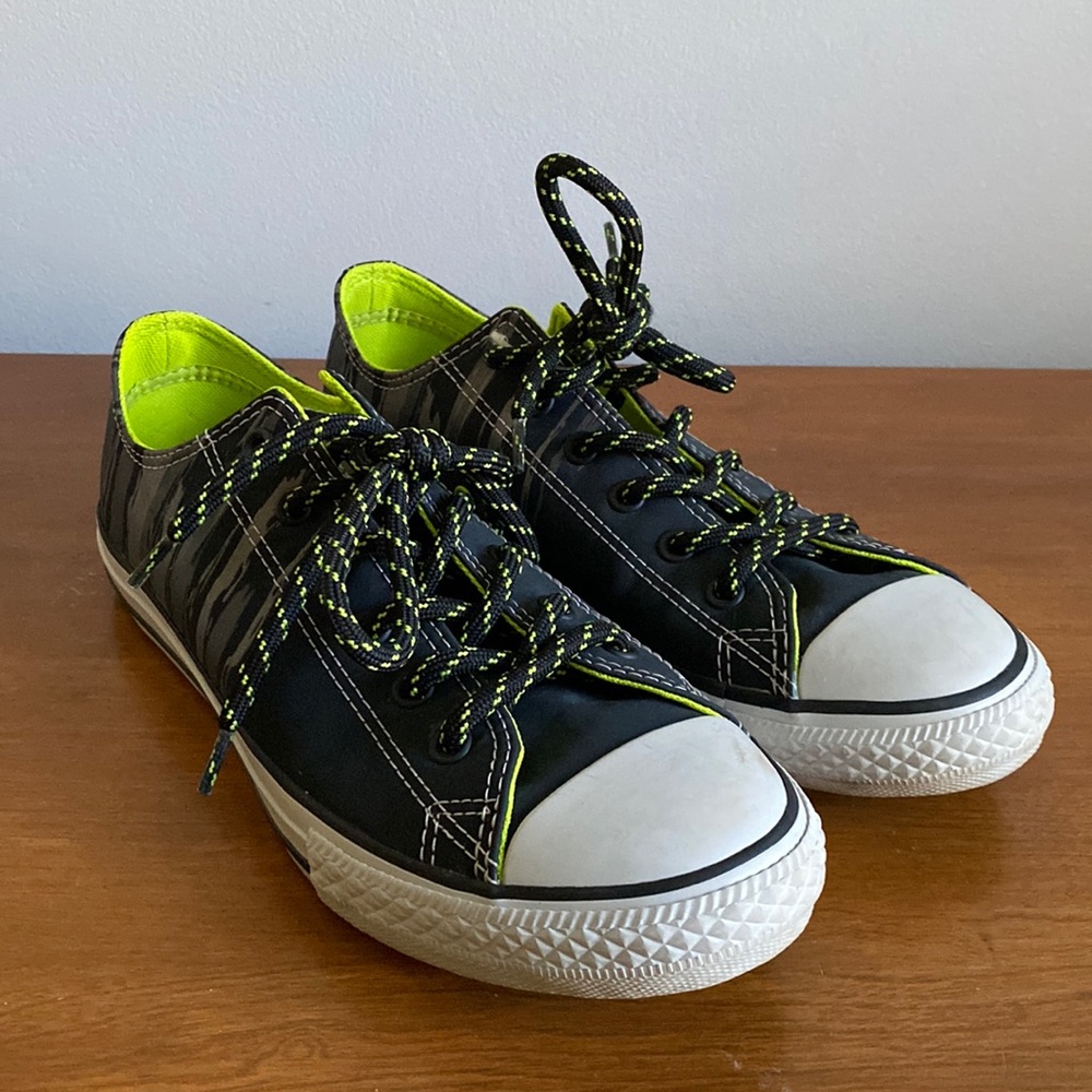 Converse All Star Gray Metallic Sneaker Tennis Shoe Size 5